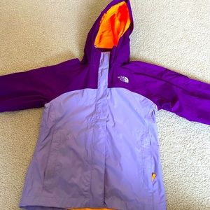 Girls Size 7/8 North face  jacket. Like new!